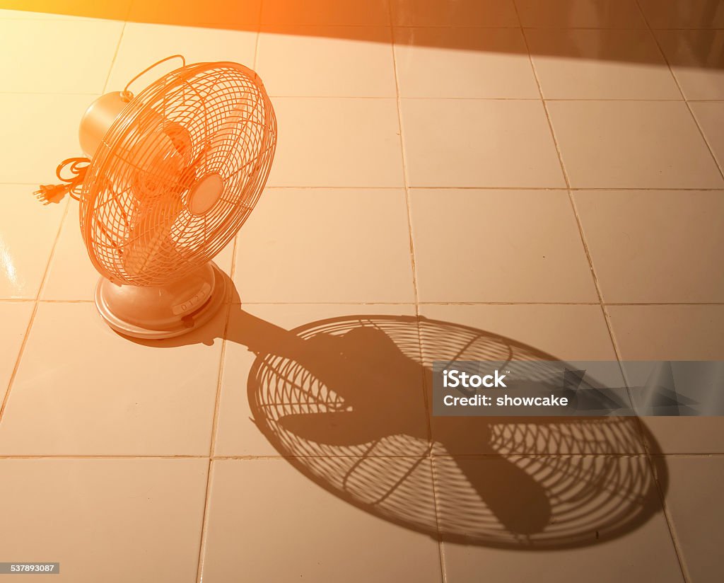 vintage antiguo de ventilador - Foto de stock de 2015 libre de derechos