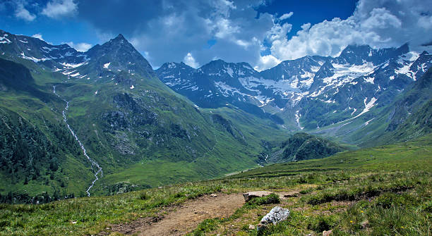 seebertal no tirol do sul - bergwiese - fotografias e filmes do acervo