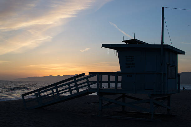 istock Silhouette of Life Guard Station 537907804