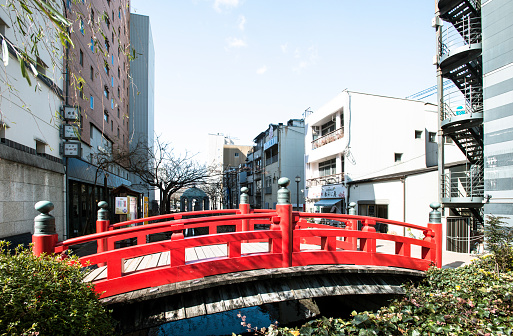 The Hashi Bridge, one of Kochi Prefecture's leading tourist attractions, is located in the center of Kochi City, close to the shopping streets of Obiya-cho and Kyomachi.