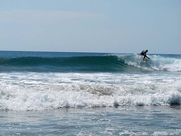 surf olas del mar. - spraying beaches summer sunlight fotografías e imágenes de stock