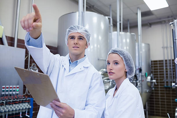 istock Man pointing at something to his colleague 537975977
