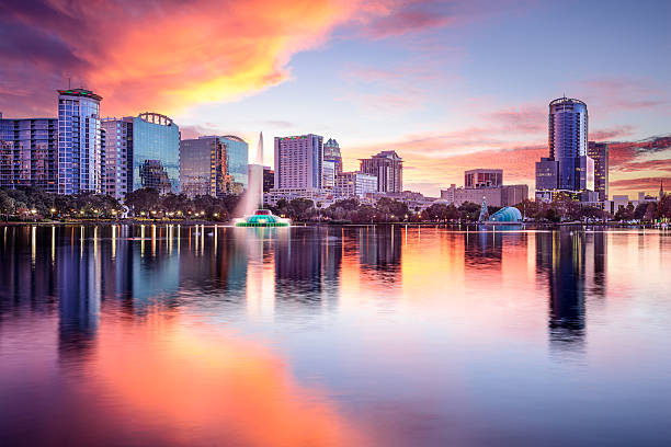 horizonte de la ciudad de orlando, florida - florida fotografías e imágenes de stock