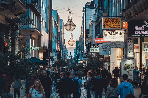 ermou street - fusgänger zdjęcia i obrazy z banku zdjęć