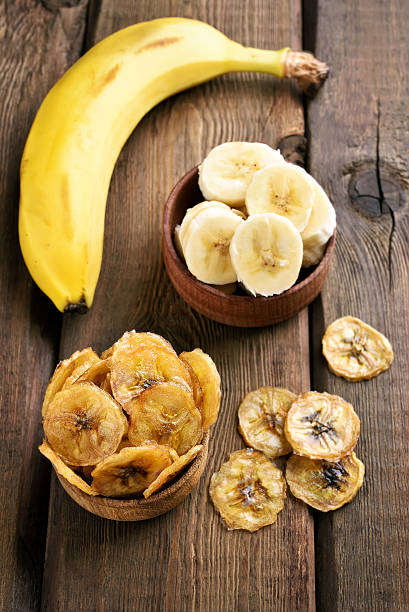 Banana chips and fresh fruits