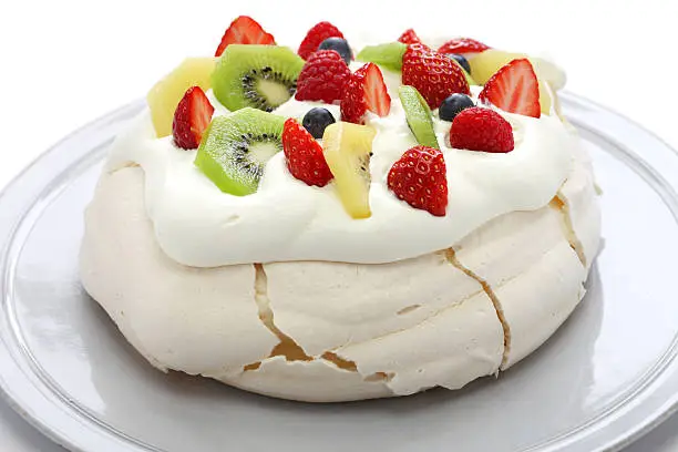 homemade pavlova, meringue cake, New Zealand Australian dessert