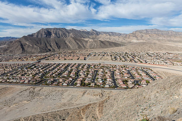 istock Desert Housing near Las Vegas 538066491