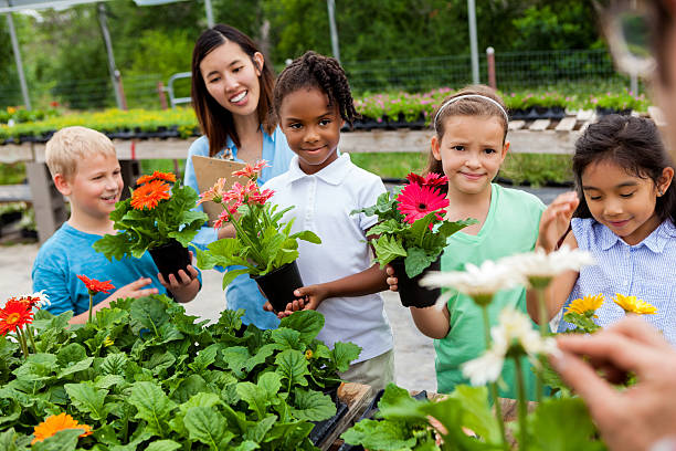 istock Children on class trip to nursery 538068734