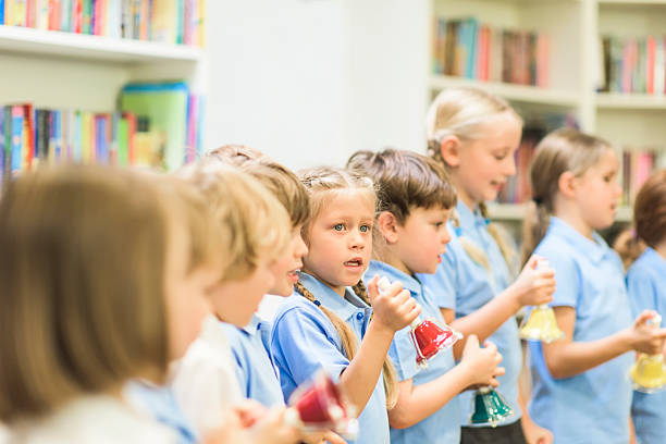 음악 과 초등 학교 (영국 - classroom bell child elementary school 뉴스 사진 이미지