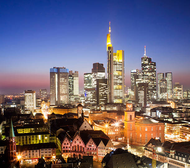istock Frankfurt city skyline 538098961