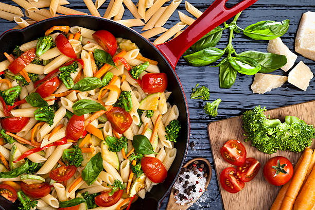 パスタプリマベーラ - zucchini vegetable food food and drink ストックフォトと画像