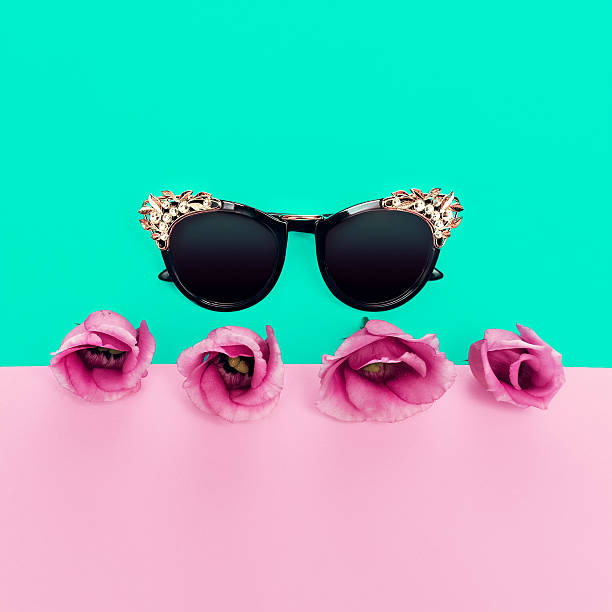 istock Rich Lady Chic. Luxury sunglasses and Roses 538155436