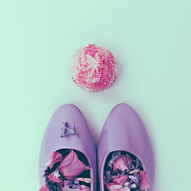 istock Women's weakness. Sweets, flowers and shoes. Minimalism. 538156000