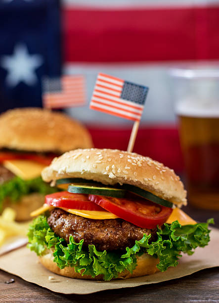 american hambúrguer - beer hamburger american culture beef imagens e fotografias de stock