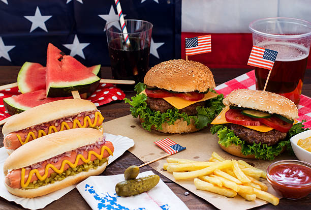 4 luglio picnic - american cuisine foto e immagini stock