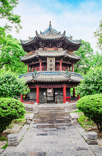 istock Pavillon in the Da Ci'en Temple, X'ian, China 538182755