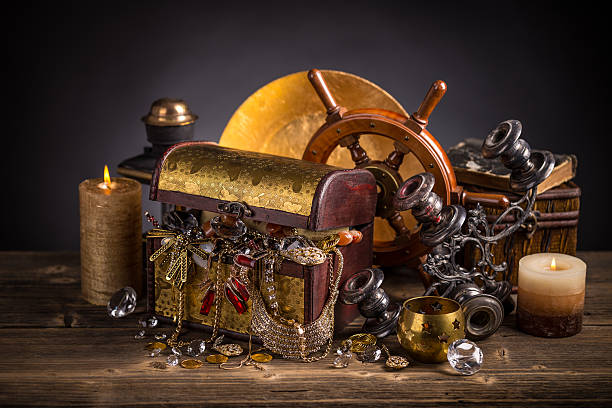 istock Composition of treasure chest 538197584