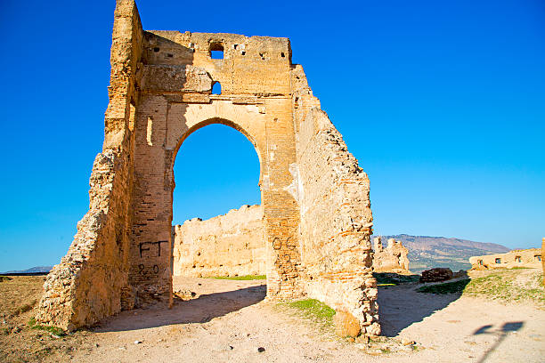 istock arch in africa old construction street  blue sky 538205965