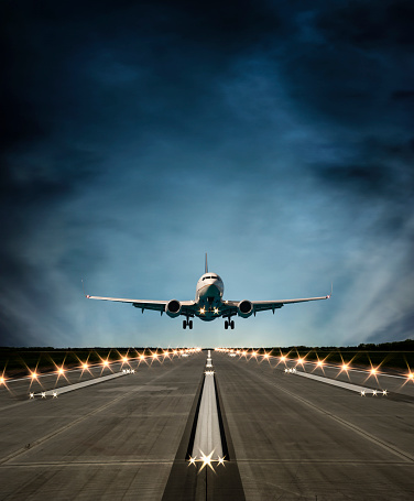 30k+ Airplane Landing Pictures | Download Free Images on Unsplash