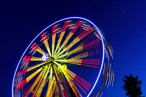 istock Ferris wheel in a city park 538276275