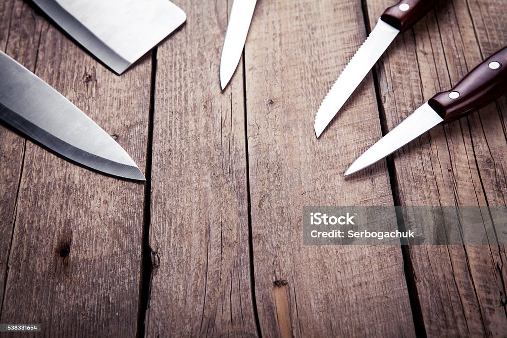 https://media.istockphoto.com/id/538331654/photo/beautiful-knives-with-wooden-handle-on-an-old-table-kitchen.jpg?s=1024x1024&w=is&k=20&c=ATrJPpgexLlYN3QUiEQuhZxnFAcPrTm0iTu3XSWeQjQ=