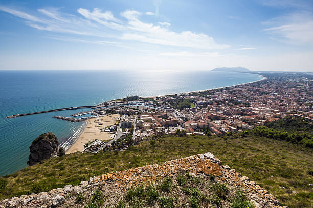 Porto e seacoast di Terracina, Lazio, Italia - foto stock