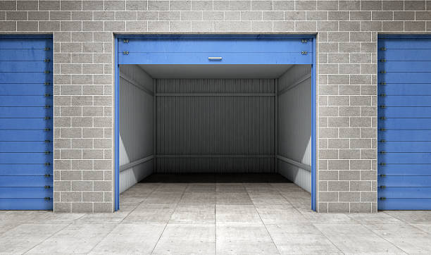 unidad de almacenamiento de puerta abierta vacía. renderizado 3d - metal door measuring work tool fotografías e imágenes de stock