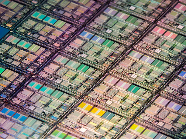 processador de computador macro de placas de circuitos integrados - close up small circuit board computer chip imagens e fotografias de stock