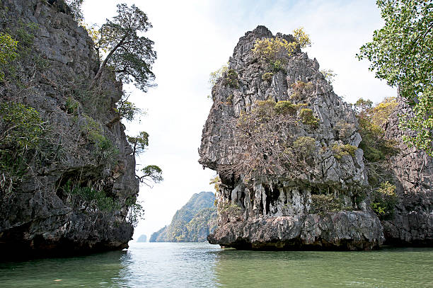 istock Dramatic coastline, Phanak Isalnd, Phang Nga Bay, Phuket, Thailand 538356738