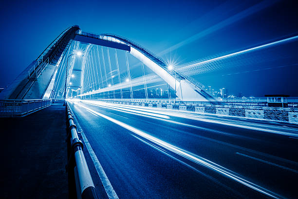 istock traffic trails at caiyuanba yangtze river bridge,chongqing 538367314