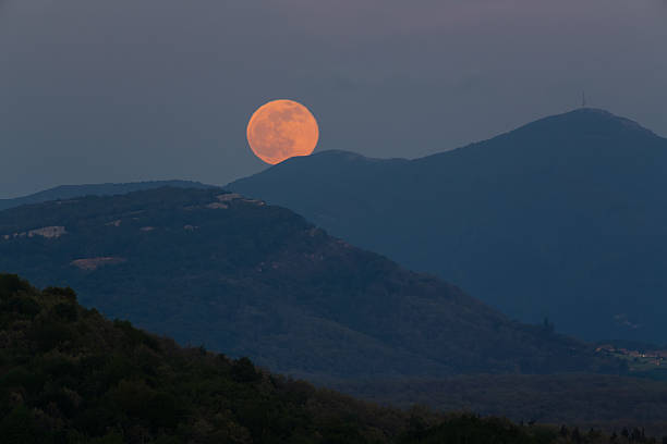 istock Full moon rising over Ioar mountain 538450060