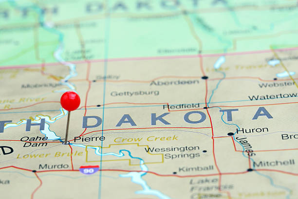 pierre, помещенной на карту сша - south dakota map pierre cartography стоковые фото и изображения