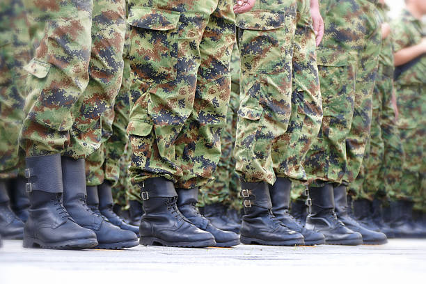 istock Lines  of commando soldiers 538458224