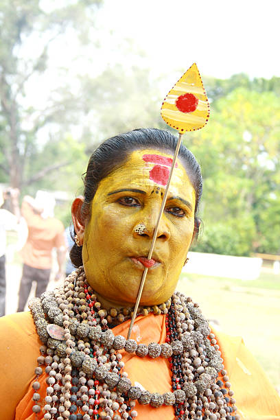 hinduska wielbiciel - god anger displeased praying zdjęcia i obrazy z banku zdjęć