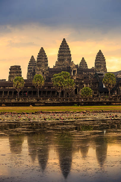 sunrise at ankor wat, siem reap, kambodscha - marcel siem stock-fotos und bilder