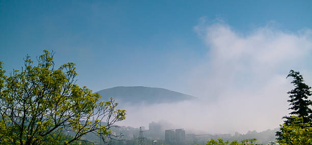 山 - screes ストックフォトと画像