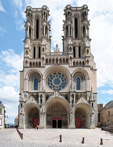 cathédrale notre-dame (laon, francia) - strasbourg france cathedrale notre dame cathedral europe foto e immagini stock