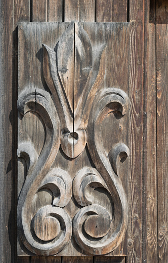 This symbol, located at Piazza del Duomo, was the flag of the Republic of Florence between 1250 and 1532. The flower depicted is the iris.