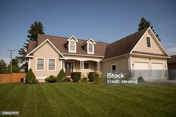 Single Family Ranch Home In Eastern Michigan House Stock Photo - Download Image Now