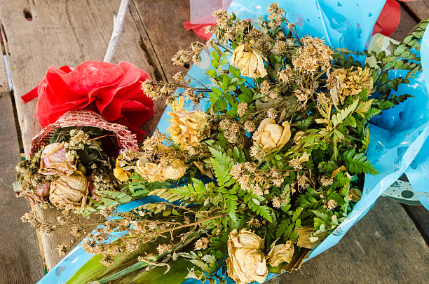 istock Bouquet of dried roses 538568001
