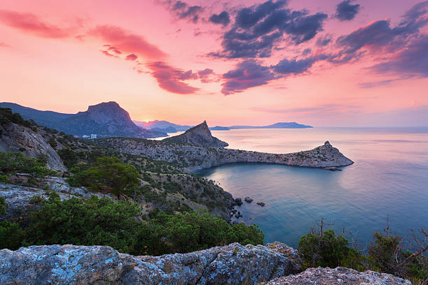 istock Landscape with beautiful view on the mountain valley and sea 538598510