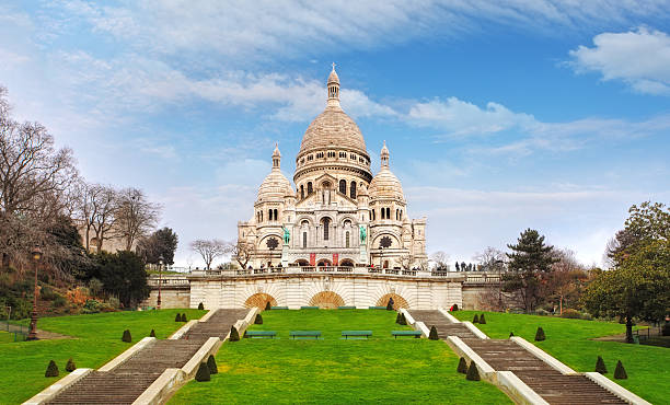 のサクレクール寺院、モンマルトル、パリ - montmartre paris france basilique du sacre coeur france ストックフォトと画像