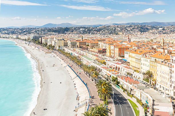frança bom mediterrâneo - city of nice france beach panoramic imagens e fotografias de stock
