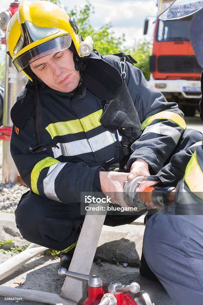 Pompier sur service - Photo de Accident et désastre libre de droits