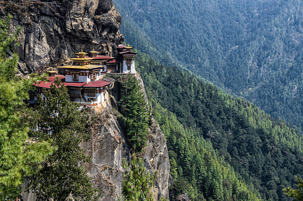 monastère taktshang, bhoutan - monastère de taktsang photos et images de collection