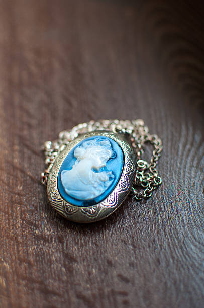 antyczne kamea srebrny broszka. - brooch antique cameo jewelry zdjęcia i obrazy z banku zdjęć