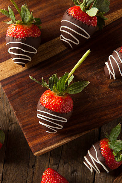 istock Homemade Chocolate Dipped Strawberries 538687331