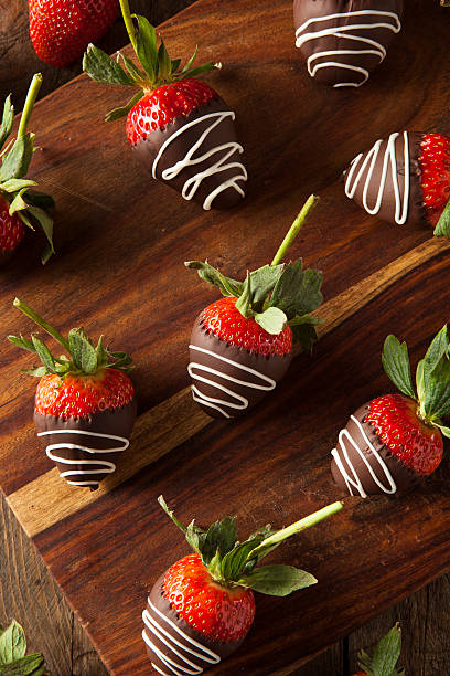 istock Homemade Chocolate Dipped Strawberries 538687333