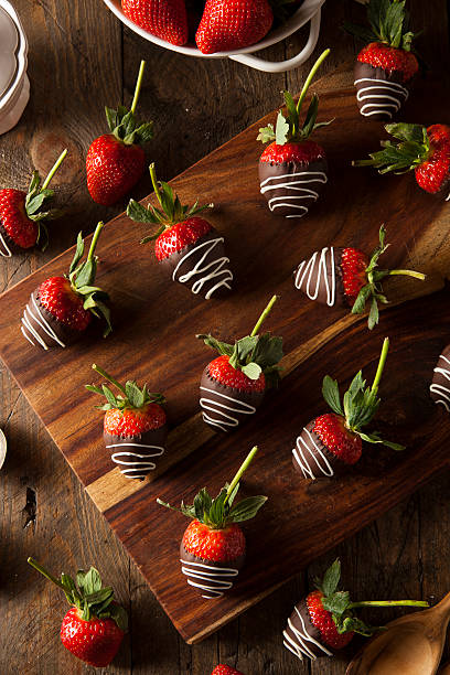 istock Homemade Chocolate Dipped Strawberries 538687335