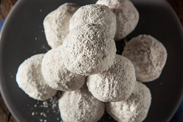 istock Homemade Sugary Donut Holes 538687341